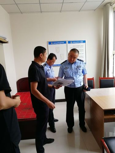 風(fēng)淋室常見問題分析及解決方案