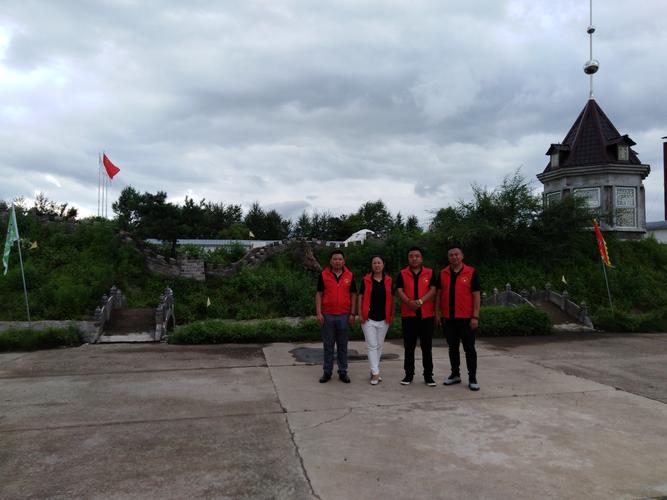 如何選擇適應(yīng)不同氣候條件的彩鋼板夾芯板