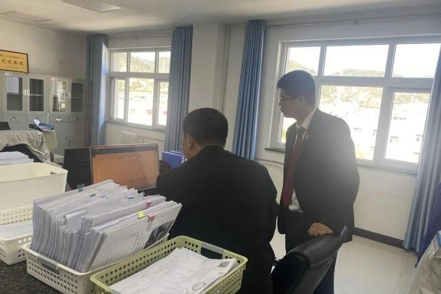 提高潔凈室空氣質(zhì)量如何選擇風(fēng)淋室更高效
