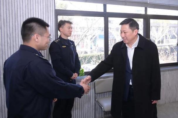 百級層流罩工作原理與維護(hù)要點(diǎn)完美指南
