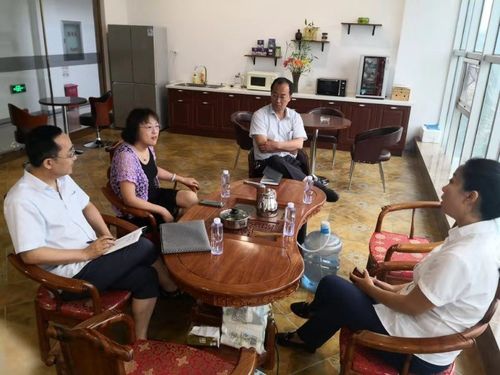 彩鋼板夾芯板施工速度比傳統(tǒng)建筑材料快的原因