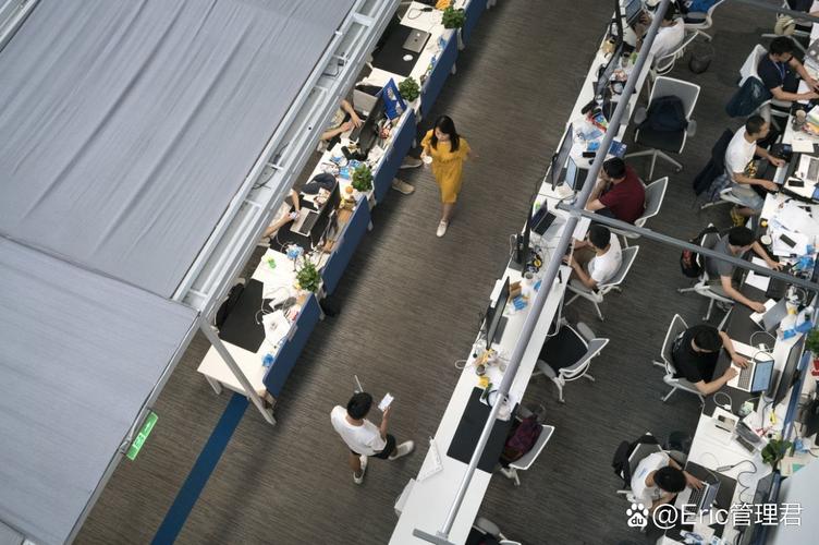 提高實(shí)驗(yàn)室潔凈度百級層流罩的選擇與應(yīng)用