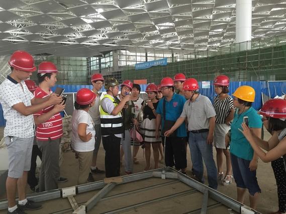 彩鋼板夾芯板在現(xiàn)代倉儲建筑中的應用效果