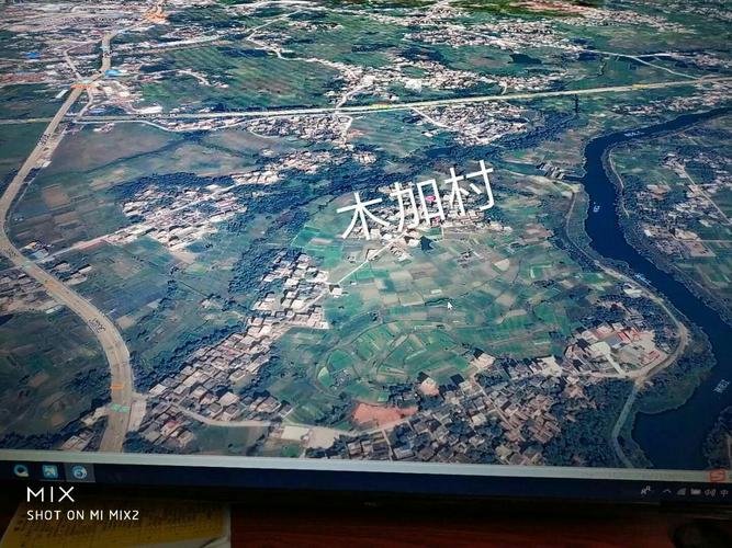 彩鋼板夾芯板在工業(yè)廠房建設中的應用分析